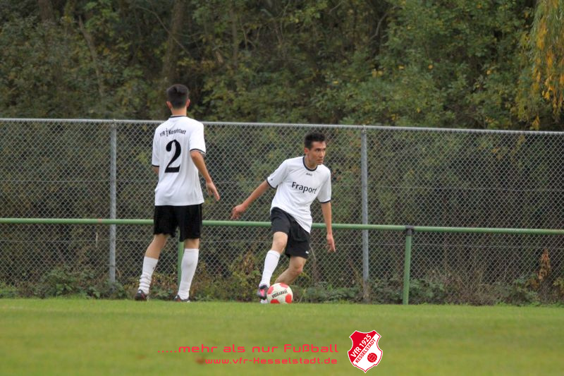 fluechtlingen_gegen_hilalspor_11_20151025_1356349473